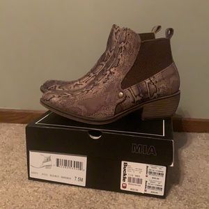 Women’s MIA snake print ankle bootie